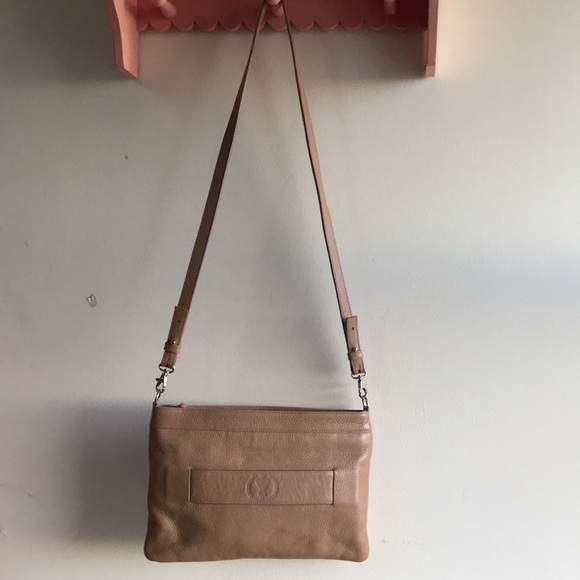 Ala Pilar clutch or shoulder bag Tan pebbled leather. Zip close. Fabric lining - Picture 1 of 11